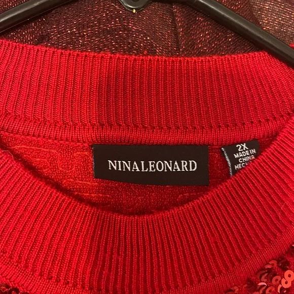 Red knit sweater with sequins. Size 2xl - Picture 2 of 3